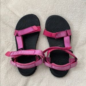 Teva girls sandals size 1